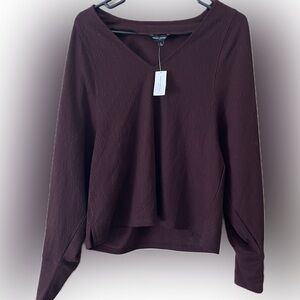 NWT  Banana Republic long-sleeve V-neck top in small. Maroon deep purple color